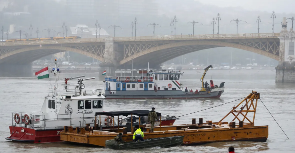 Kapitán hotelové lodi ze srážky na Dunaji jde do vazby