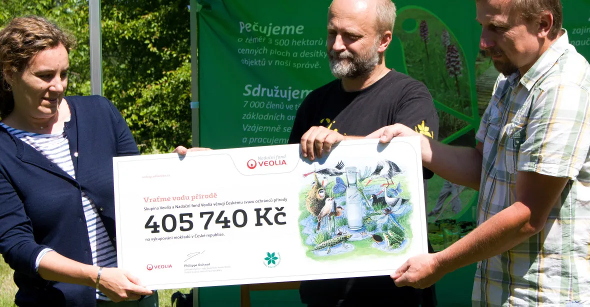 Ochránci přírody získali od Veolie šek na výkup mokřadu Chválovna na Šumavě