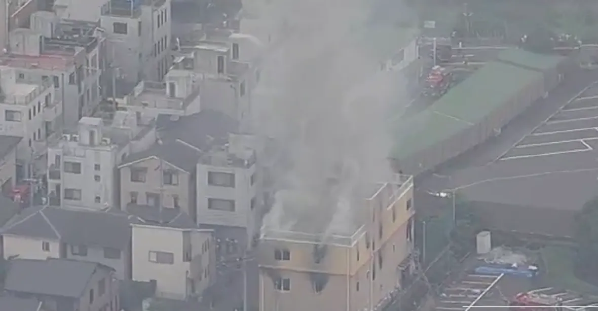 Mohutný požár v japonském filmovém studiu zavinil žhář. Zemřelo nejméně 24 lidí