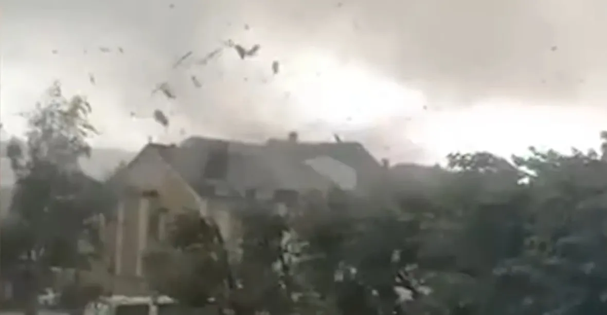 VIDEO: Na Lucembursko udeřilo silné tornádo, zničilo a poškodilo na 160 domů