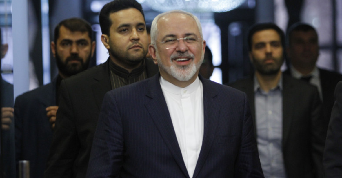 Z delegace íránského ministra Zarífa ve Stockholmu uprchl novinář. Zveřejnil citlivé informace