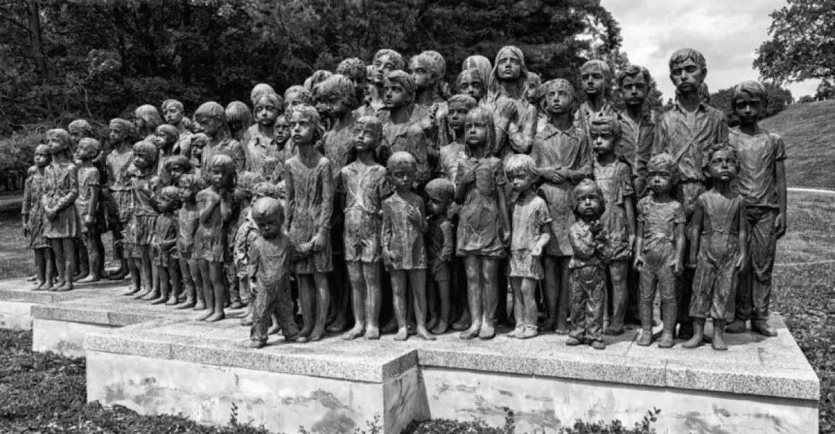 Bouře v Lidicích. Poslední žijící lidické děti se distancují od památníku