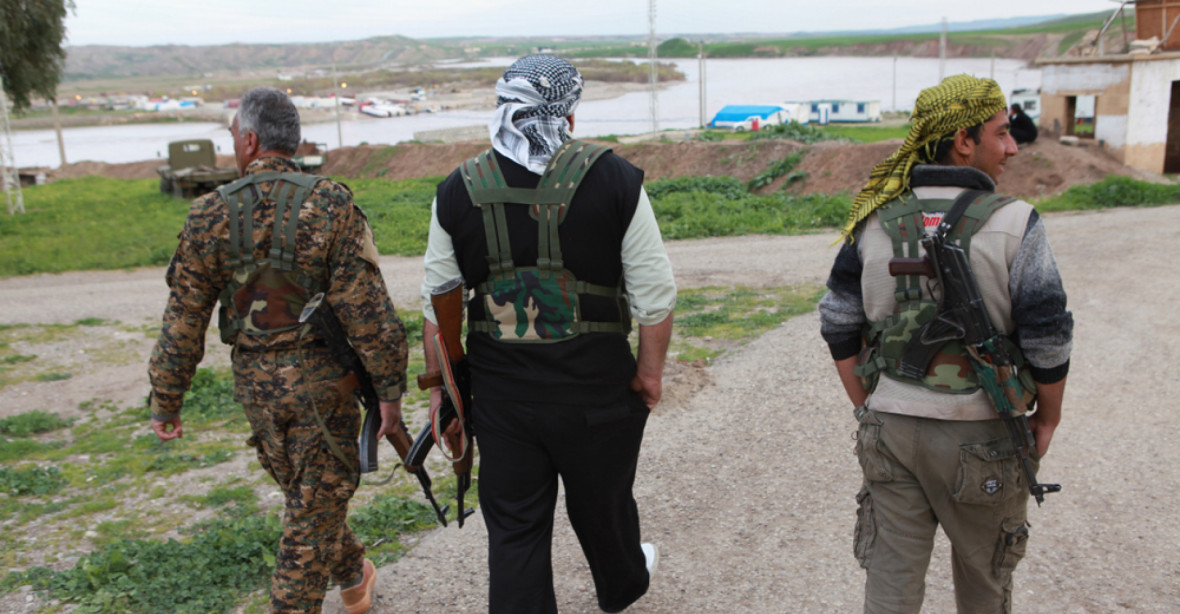 „Drancují kurdský majetek, vraždí civilisty.“ HRW kritizuje Turecko za dění na severu Sýrie