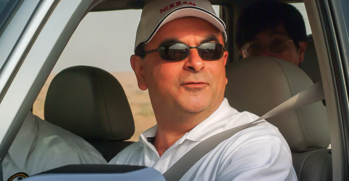 Exšéf Nissanu uprchl z Japonska do Libanonu. Byl ukrytý v bedně na hudební nástroje