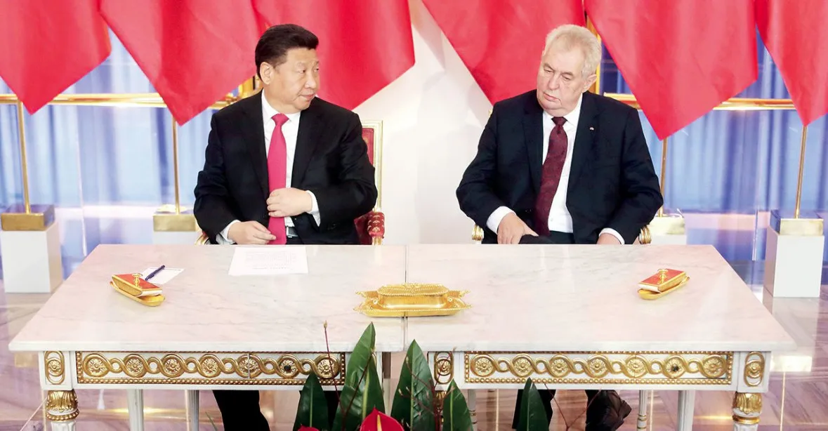 Procitnutí čínského agenta z Hradu. Miloš Zeman se zlobí na Čínu