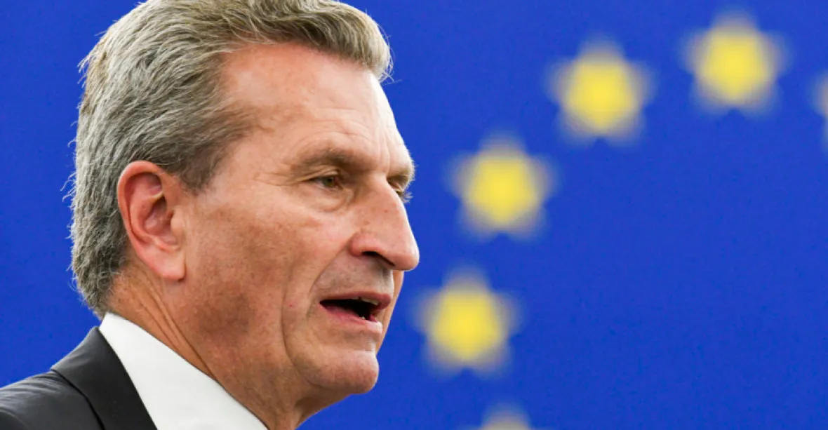 EK odtajnila část dopisu, který psal tehdejší komisař Oettinger Babišovi kvůli střetu zájmů
