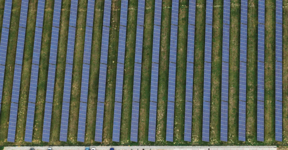 ČR hrozí, že bude platit solárníkům miliardy, tvrdí byznysový web