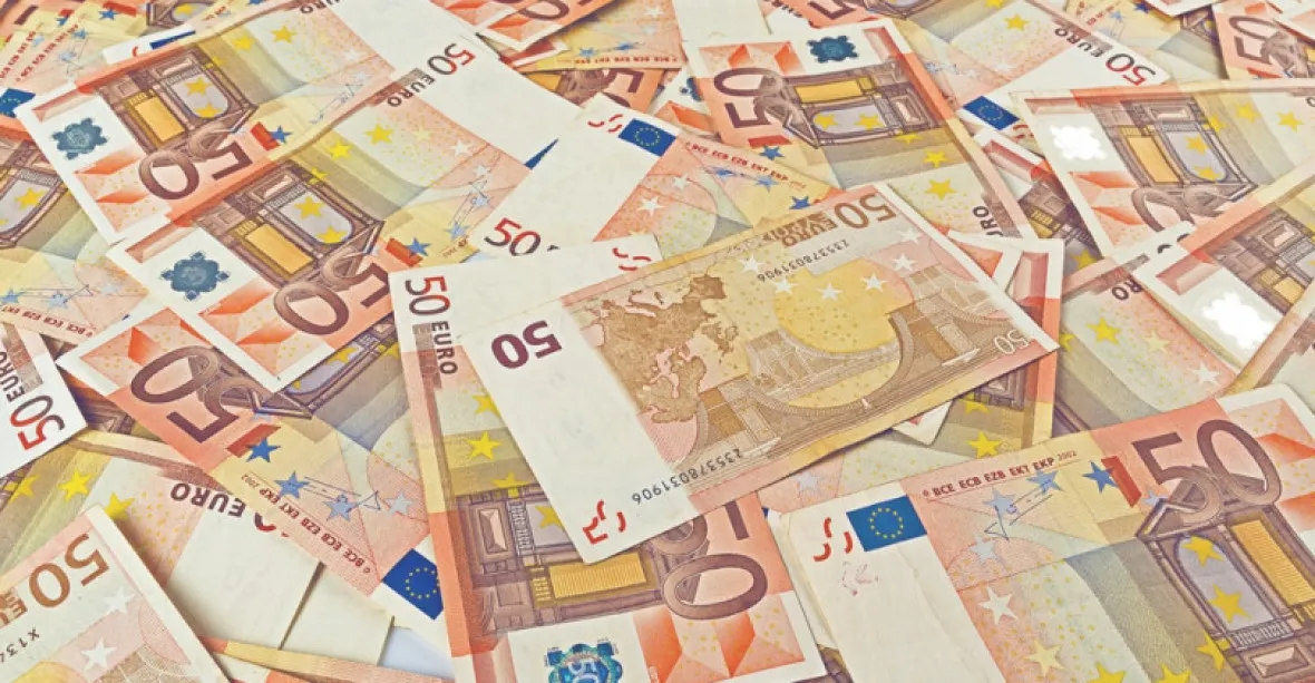 Evropa bude potřebovat dalších 500 miliard eur, říká šéf Evropského stabilizačního mechanismu