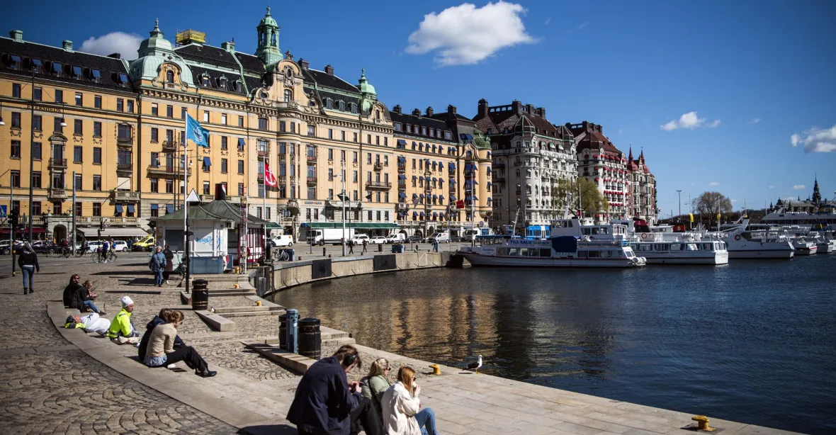 Švédové nemají potřebu se s někým zvenčí poměřovat, říká český velvyslanec ve Švédsku