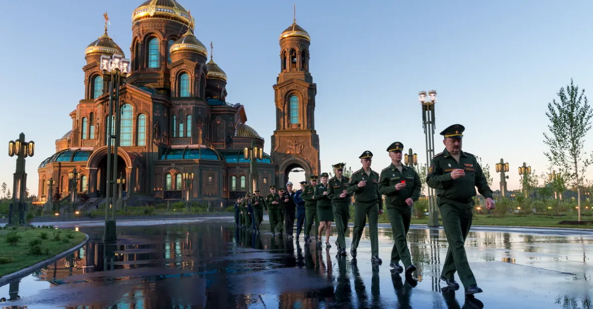 Výročí operace Barbarossa. Putin navštívil nový chrám ruských ozbrojených sil