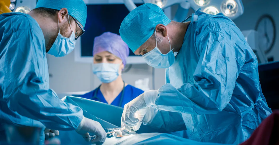 Unikátní operace: lékaři dokázali oživit penis den poté, co o něj muž přišel