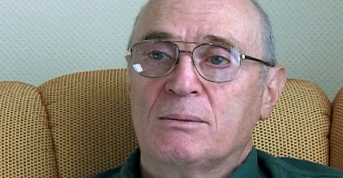 „Ruce pryč od Československa.“ Mladý fyzik putoval za trest na Sibiř, dnes žije v USA