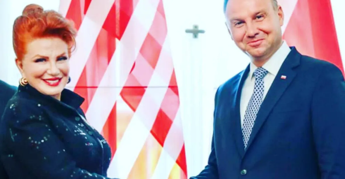 EU to s kritikou Polska kvůli justici přehání, prohlásila americká velvyslankyně