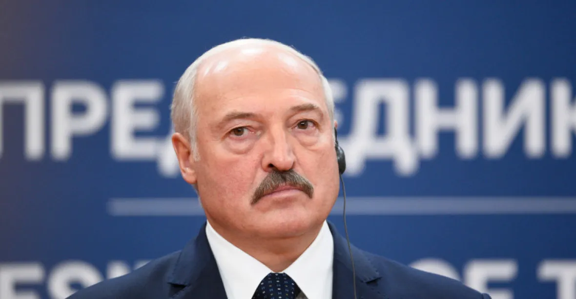 Lukašenko se obává NATO. Vyhlásil bojovou pohotovost polovině armády