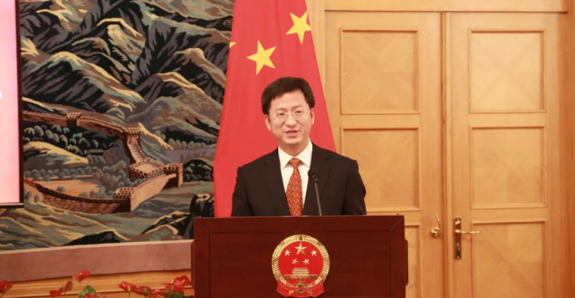 Čínský velvyslanec na koberečku. „Nemístné a nepatřičné,“ odmítl Babiš výhrůžky Číny