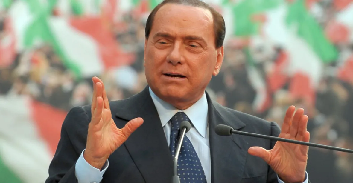 Silvio Berlusconi je kvůli koronaviru v nemocnici