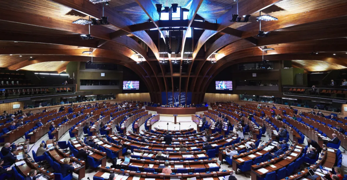 Orgány EU tlačí ratifikaci Istanbulské úmluvy členským státům navzdory