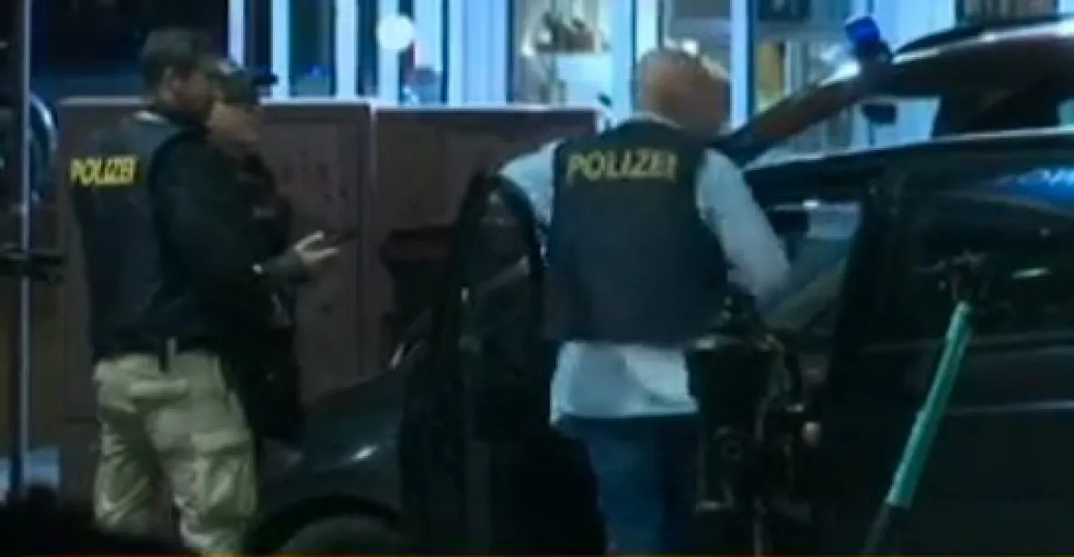 Terorismus ve Vídni. Po útoku u synagogy mrtví a zranění