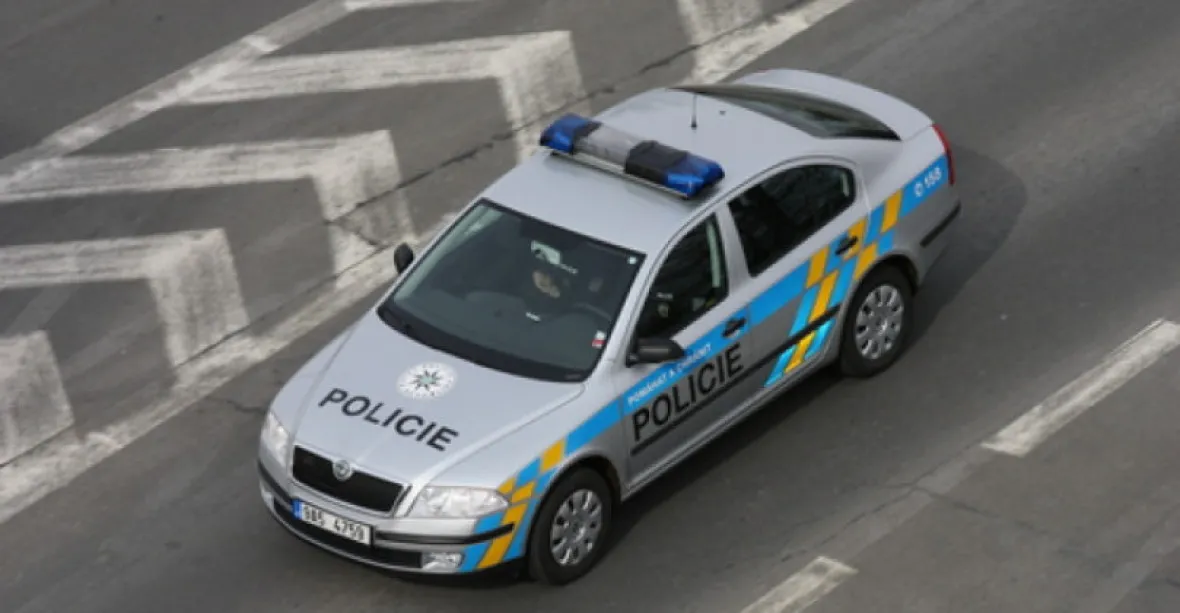 Policisté pronásledovali podezřelého přes hranice do Saska. Tam havarovali