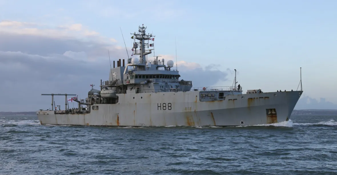Británie vyšle válečné lodě, aby ochránila své vody před cizími rybáři, pokud nedojde dohody s EU
