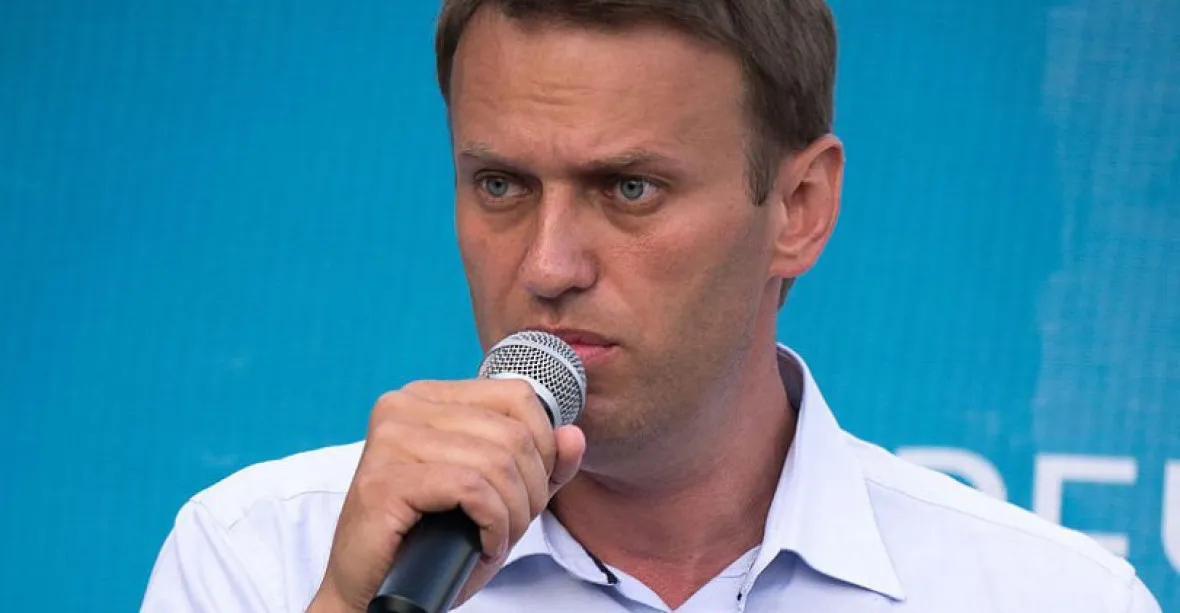 VIDEO: Putin se Navalného velmi bojí. Policie k zatčenému opozičníkovi nechce pustit ani advokáta