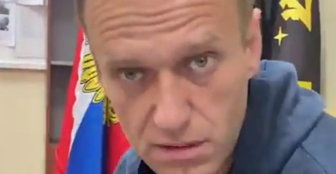 VIDEO: Zatčený Navalnyj o Putinovi: Ten děda ve svém bunkru se očividně bojí