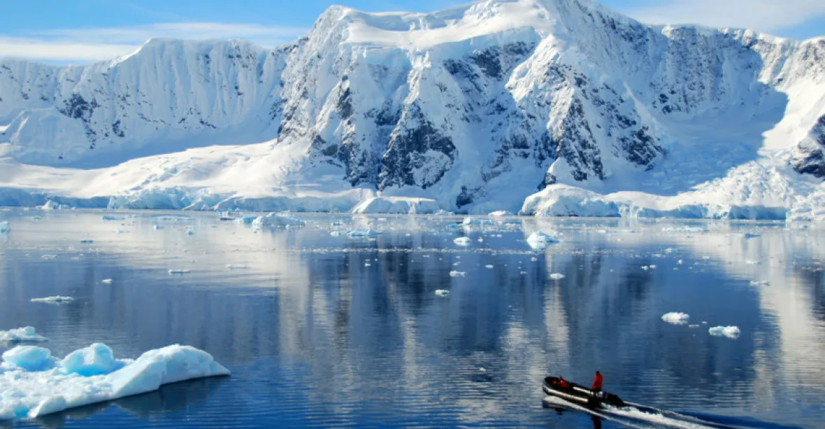 Před 53 lety ztratil na Antarktidě peněženku. Nyní ji dostal zpět