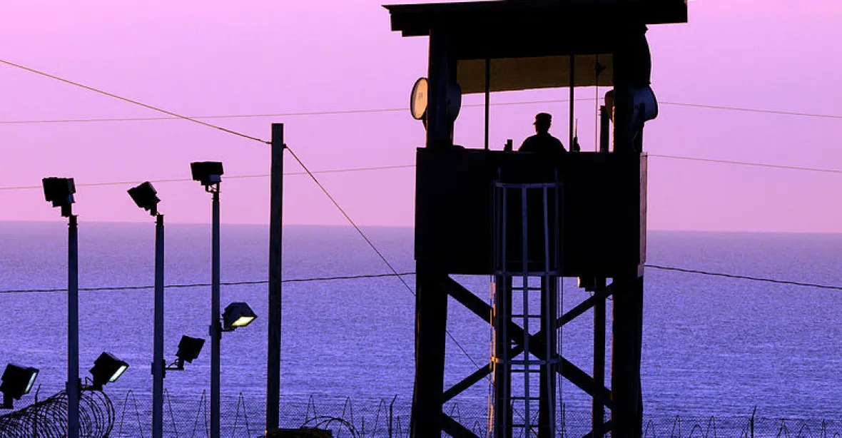 Biden jde ve šlépějích Obamy. Chce uzavřít věznici Guantanámo na Kubě