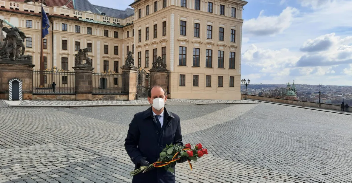 Německý velvyslanec uctil v Praze oběti německé okupace
