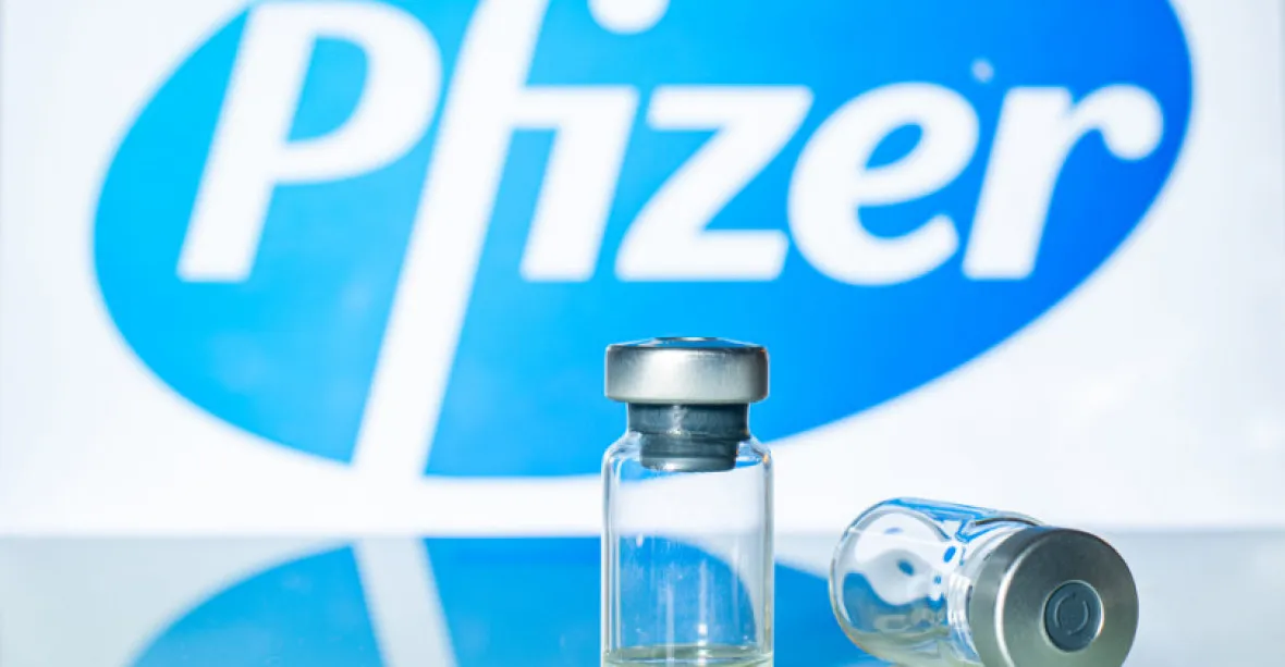 Pfizer výrazně zdražuje vakcíny, o více než 50 procent, prozradil bulharský premiér