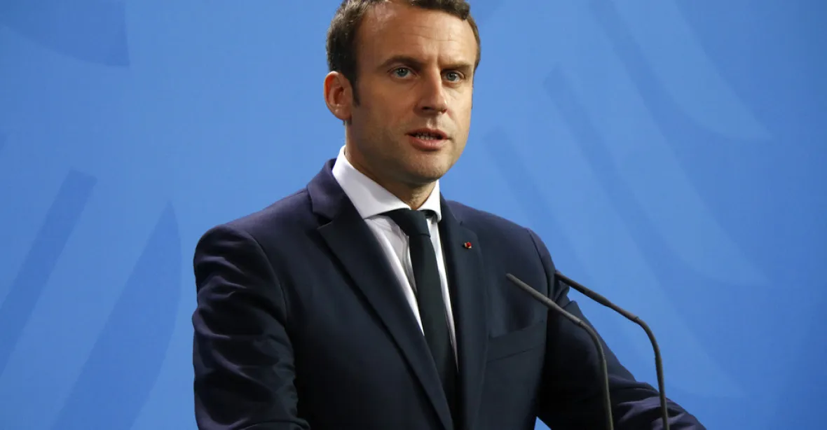 Macron pohrozil stažením francouzských vojáku z Mali. Působí tam i Češi