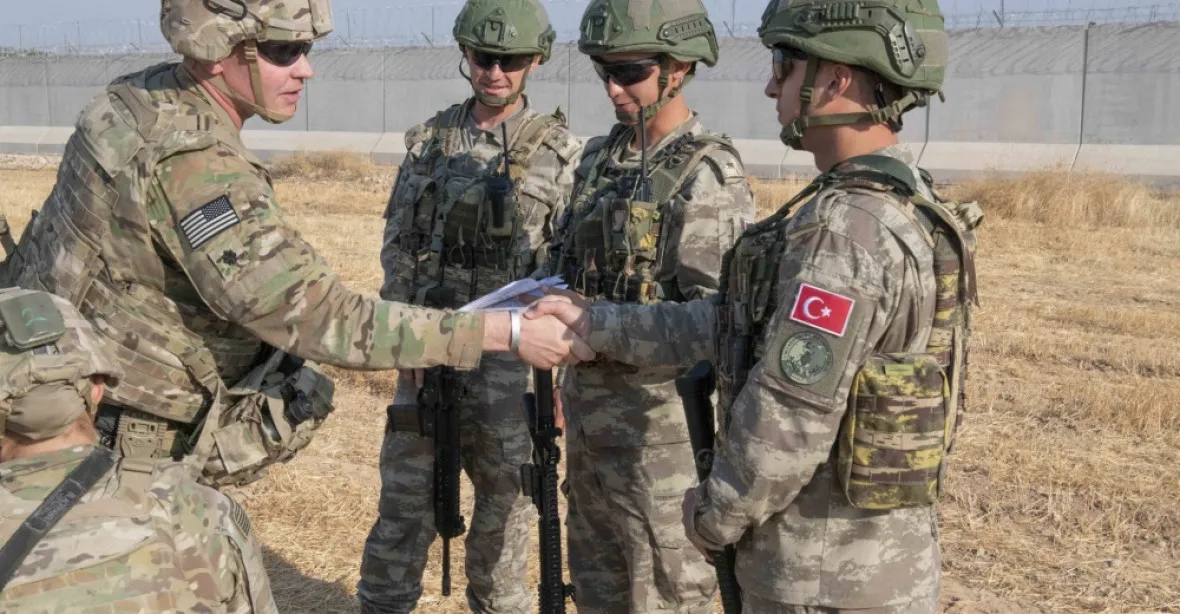 USA daly na černý seznam Turecko, člena NATO