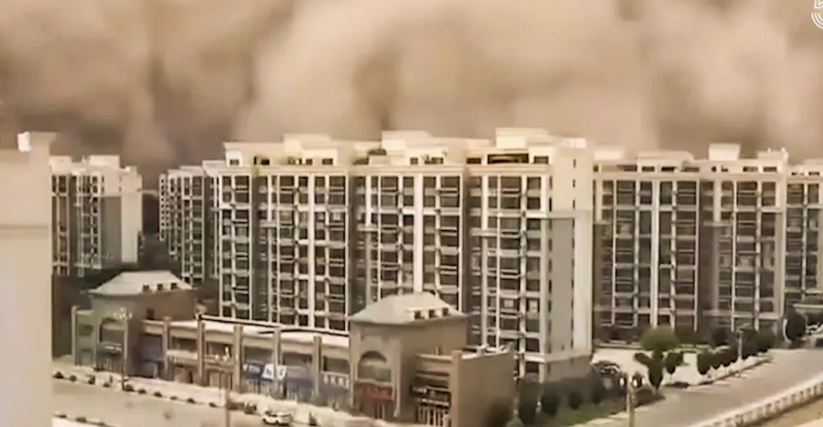 VIDEO: Písečná bouře během okamžiku spolkla celé město