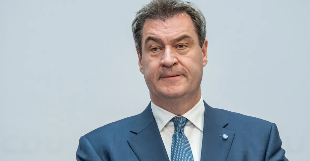 Bavorskou vládní koalici ohrožuje spor o očkování. Premiér Söder ho odmítá