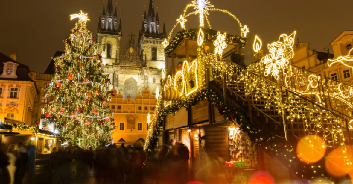 „Je to flusnutí do tváře.“ Praha se zlobí na vládu za zrušené vánoční trhy