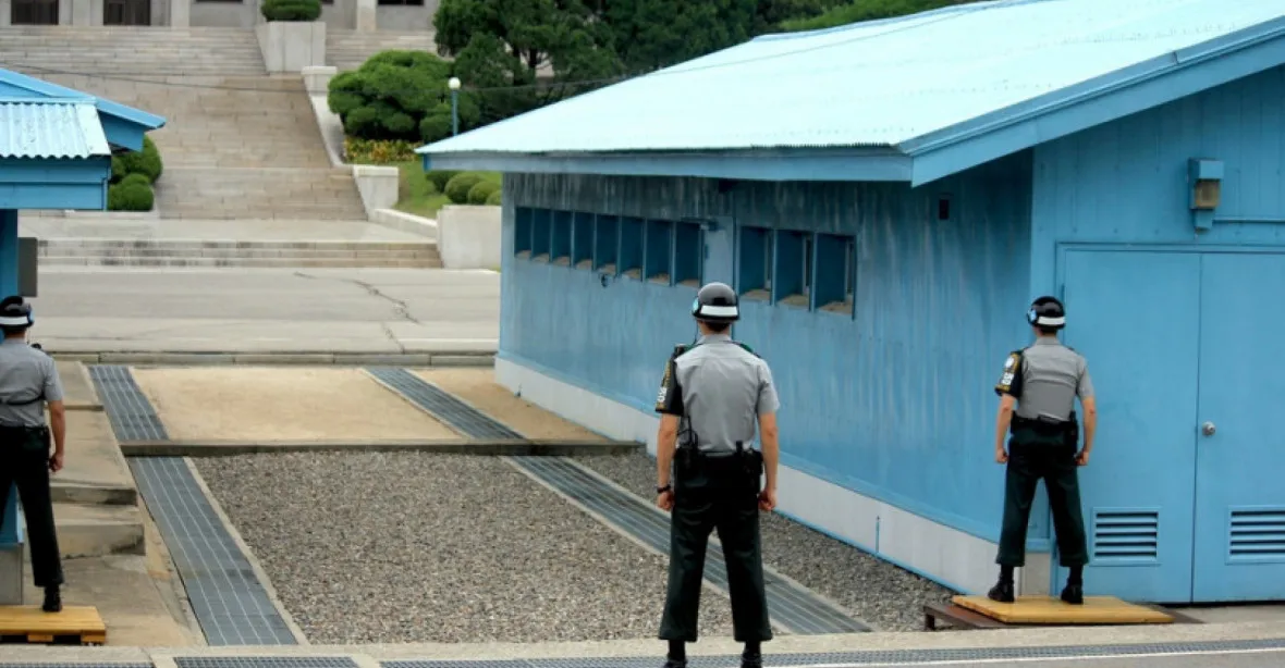 Uprchlík naruby přeběhl z Jižní Koreje do KLDR