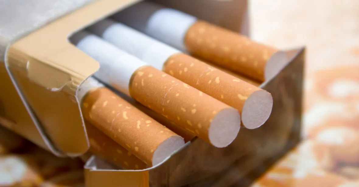 Stát přepálil zdanění tabáku a cigaret. I přes vyšší daň se vybralo méně peněz