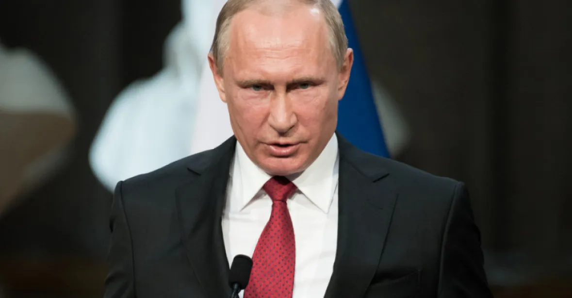 „Válečný zločinec, bandita, šílenec.“ Čeští politici tvrdě odsuzují Putinovu agresi
