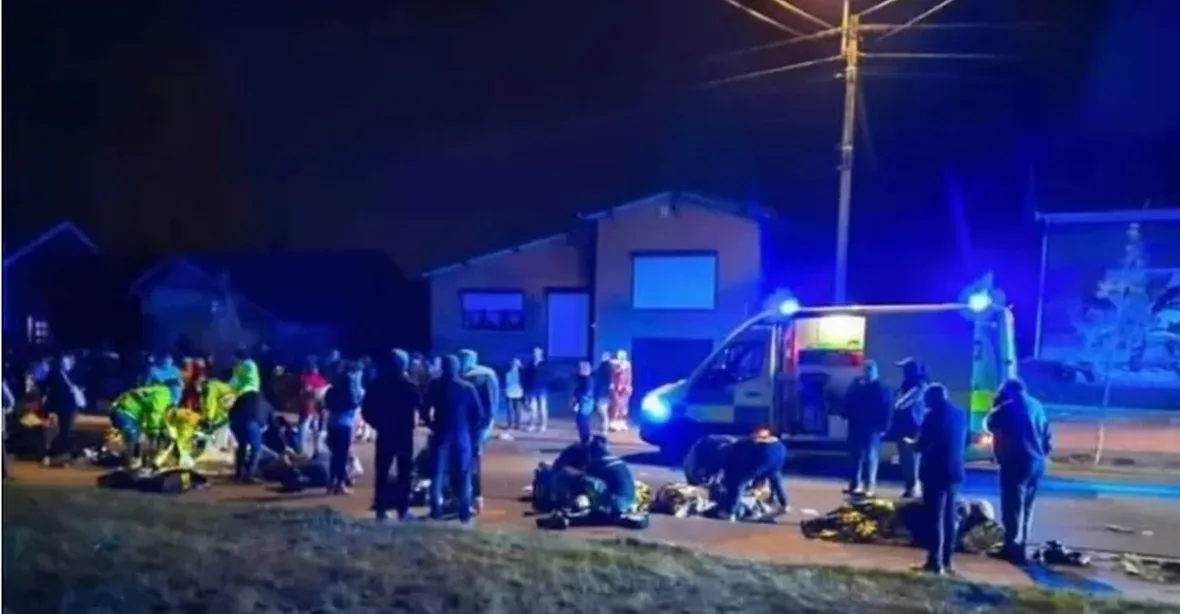 V Belgii najelo auto do karnevalového průvodu, šest lidí zahynulo