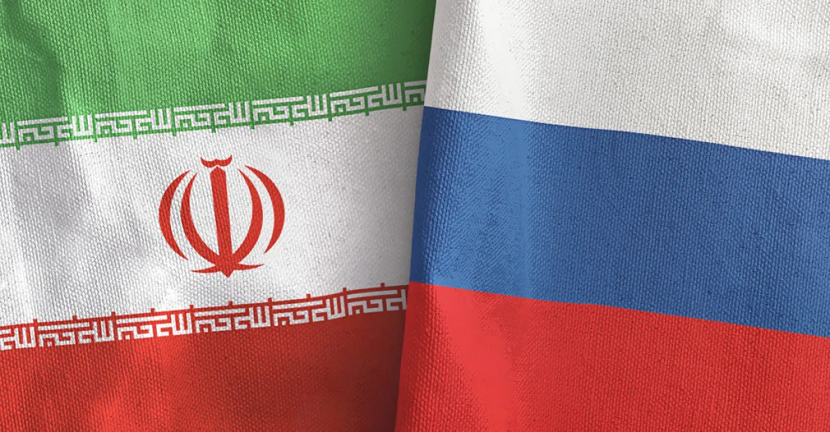 Zbraně pro Rusko na íránské stezce. Nelegální zbrojařský obchod má novou trasu