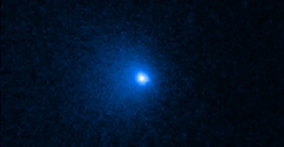 Vědci objevili největší známou kometu. Její jádro má 130 kilometrů