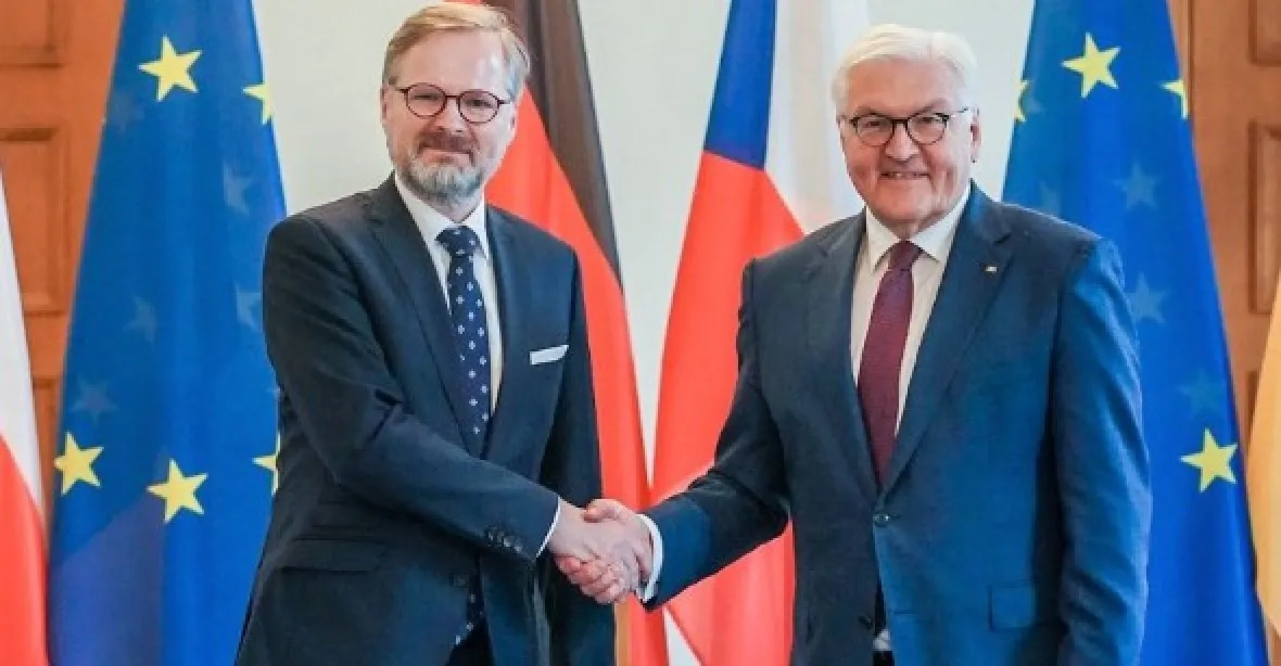 Fialova německá cesta. S prezidentem Steinmeierem řešil situaci na Ukrajině