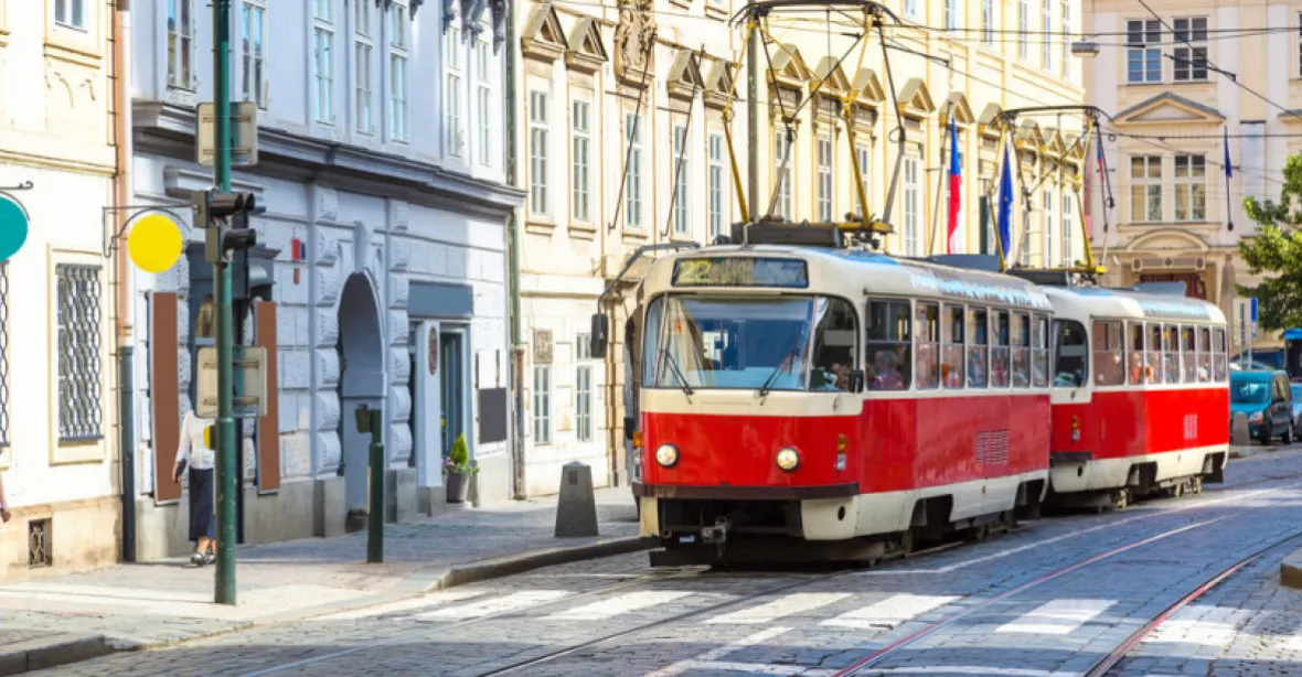 Praha hledá nový hlas pro hlášení v tramvajích. Lidé si ho vyberou v anketě