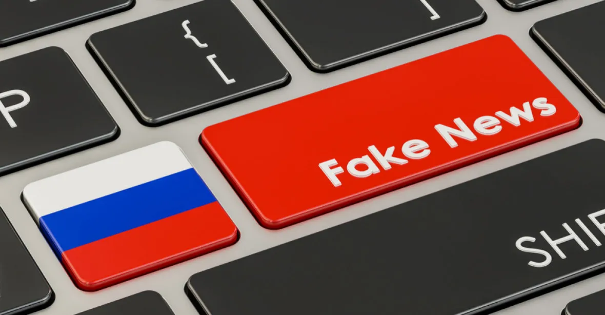 České dezinformační weby kopírují kremelskou propagandu, ukazuje analýza ministerstva vnitra