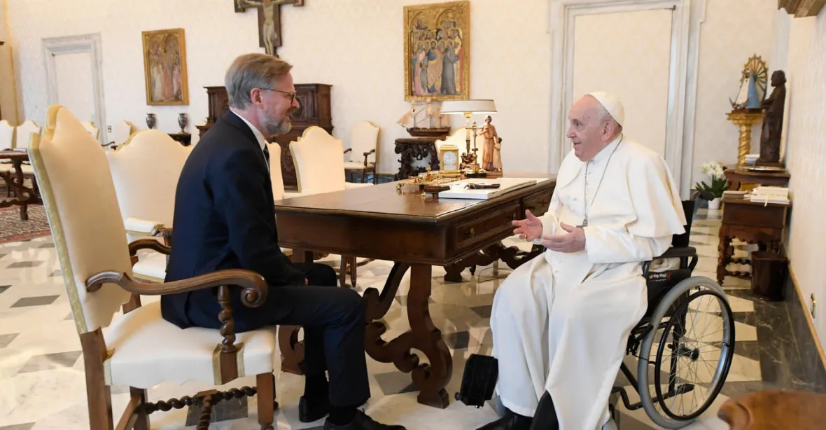 Fiala po návštěvě Vatikánu: Českého premiéra dřív nikdo nechtěl potkat, už je to pryč
