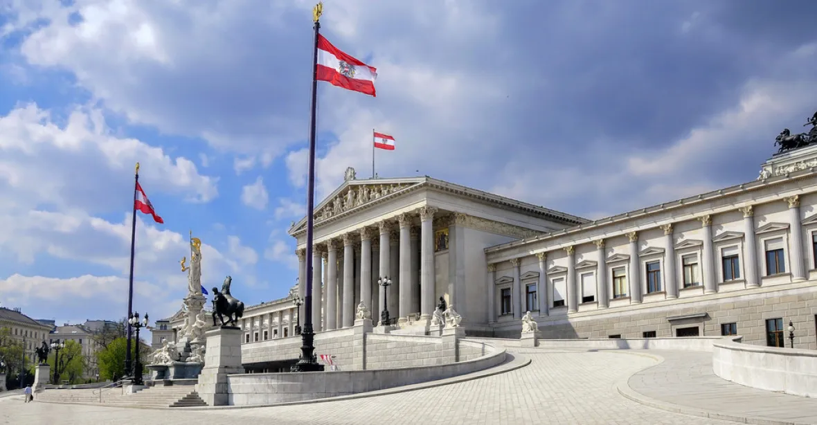 Rakousko bojuje s inflací. Rozdá příspěvky dětem, důchodcům i podnikům