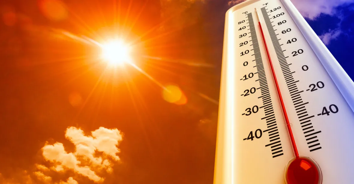 Evropu spalují čtyřicítky. Na Česko udeří největší vedro v neděli, pak přijdou bouřky