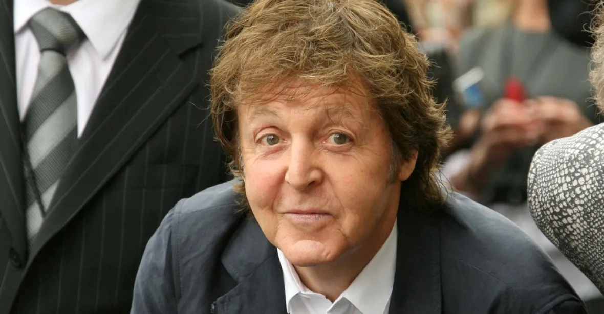 Z Beatles zůstávají jen dva. McCartney slaví 80 let a bude na poštovní známce