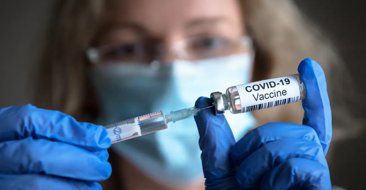 Rakousko ruší povinné očkování proti covidu-19. „Omikron změnil pravidla“
