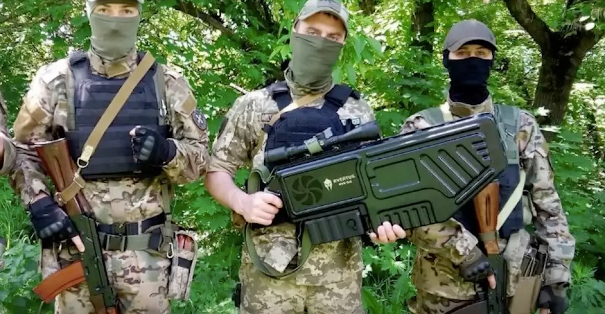 Jako ze sci-fi. Ukrajinci představili zbraň proti ruským dronům